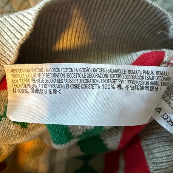 Disney Minnie Mouse Holiday Sweater Snowflakes Size Medium Christmas - Picture 12 of 12